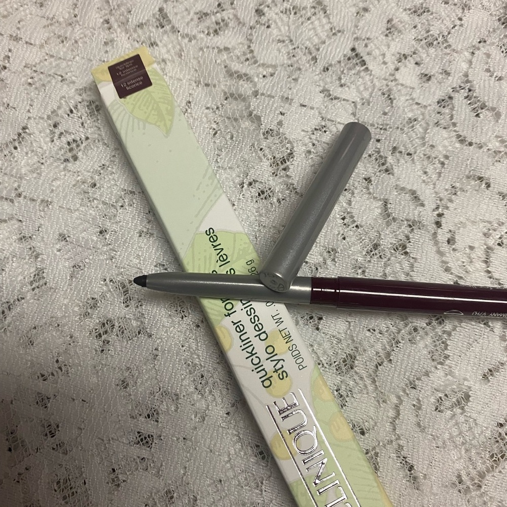 Clinique lip liner